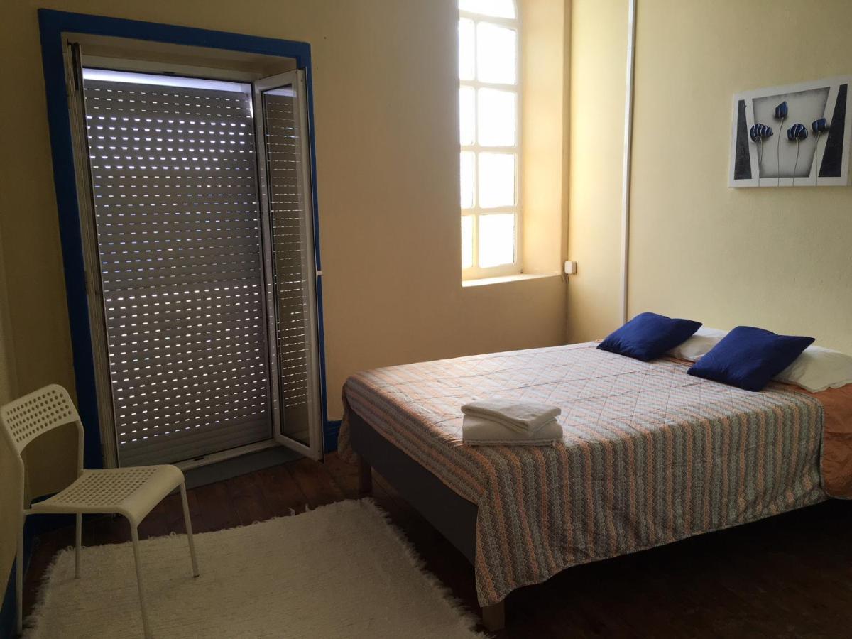 Aveiro Train Guesthouse ภายนอก รูปภาพ