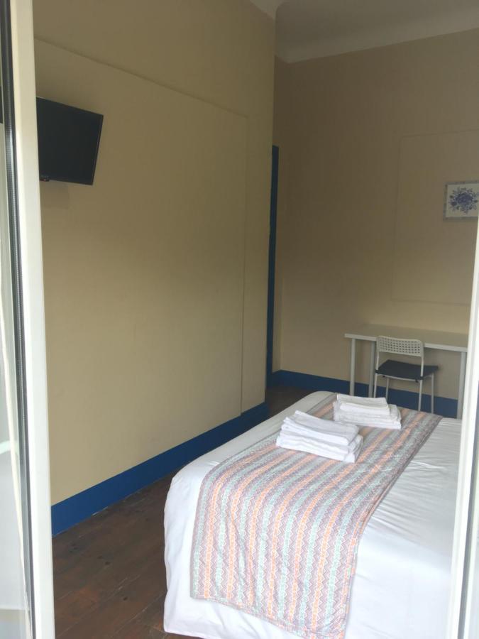 Aveiro Train Guesthouse ภายนอก รูปภาพ